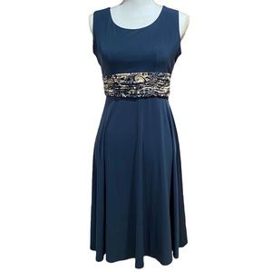 NWT- Jessica’s Howard Dress Blue Cream Ruched waistband Sleeveless Size 4P